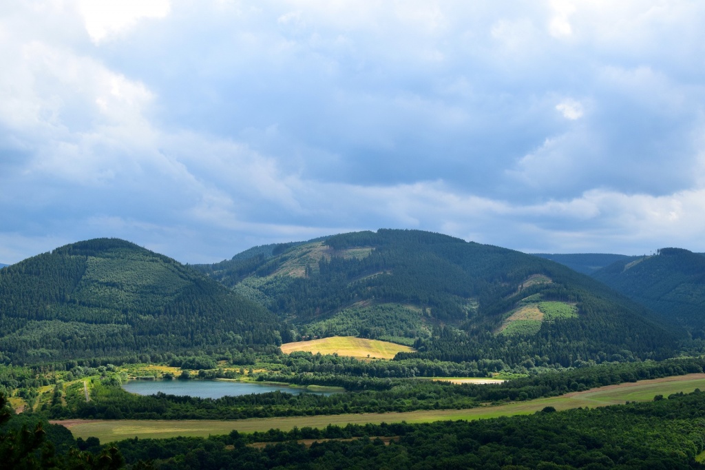 landscape-1491964_1920.jpg